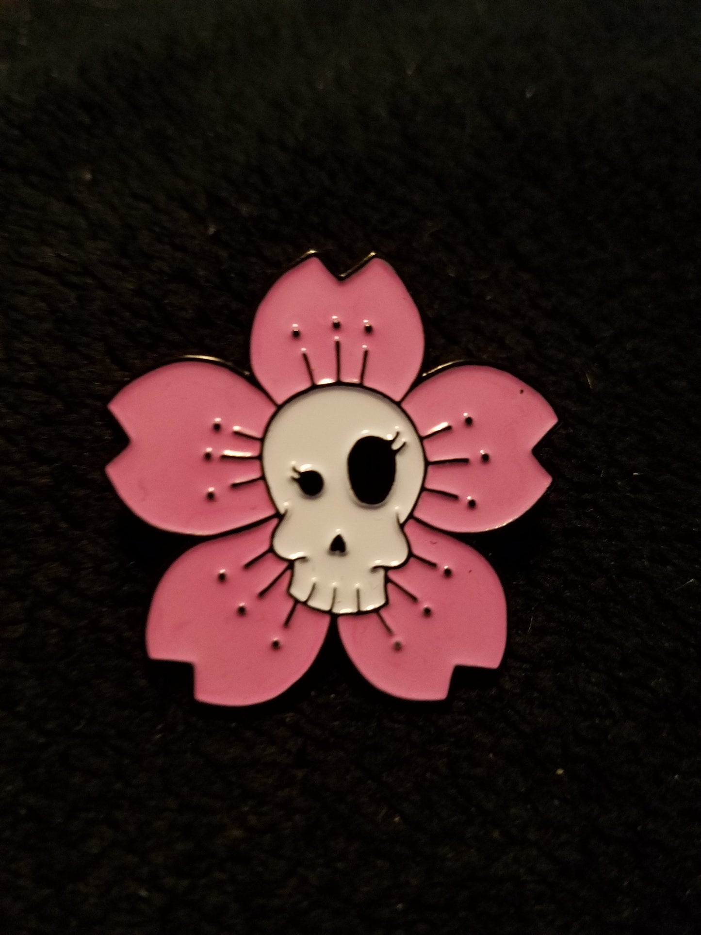Enamel Pin Pink Skull Blossom